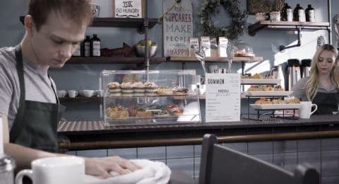 Hai đứa nhân viên lén địt nhau ở quán cafe